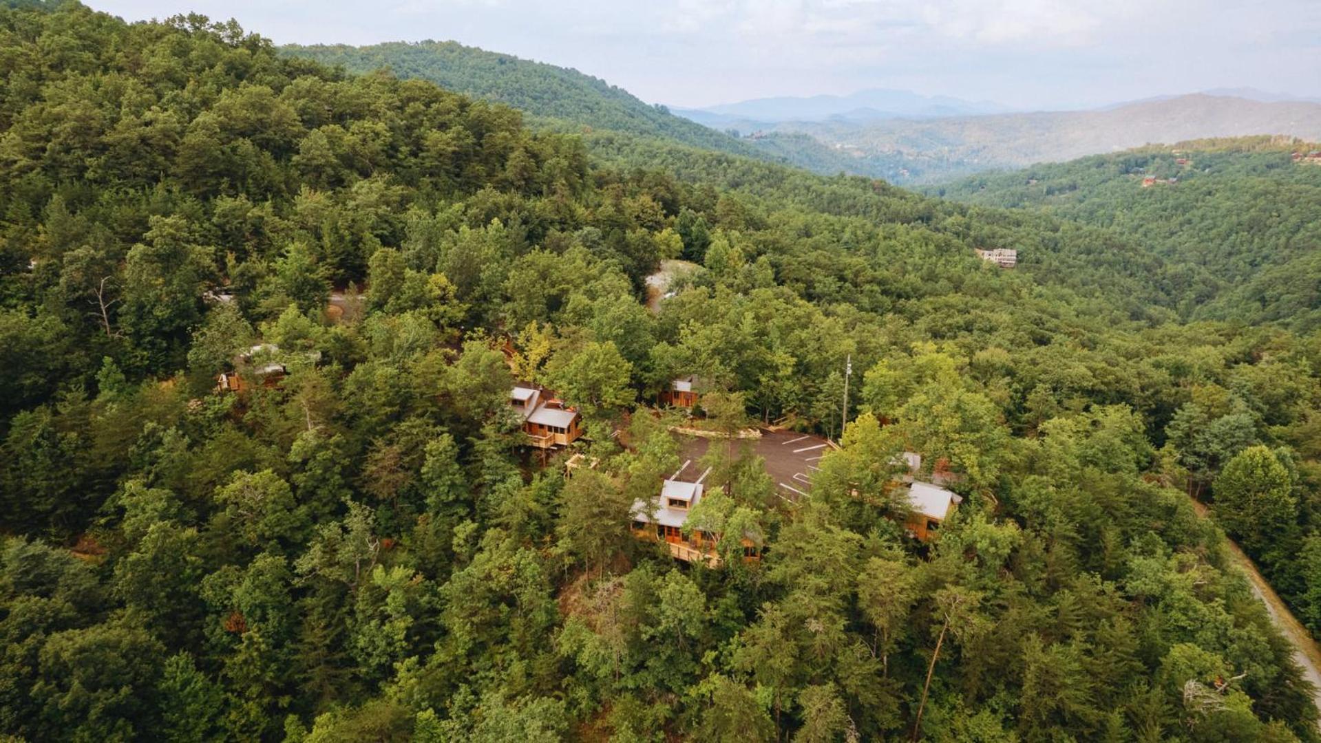 The Moosewood In Treehouse Grove At Norton Creek Gatlinburg Exterior foto